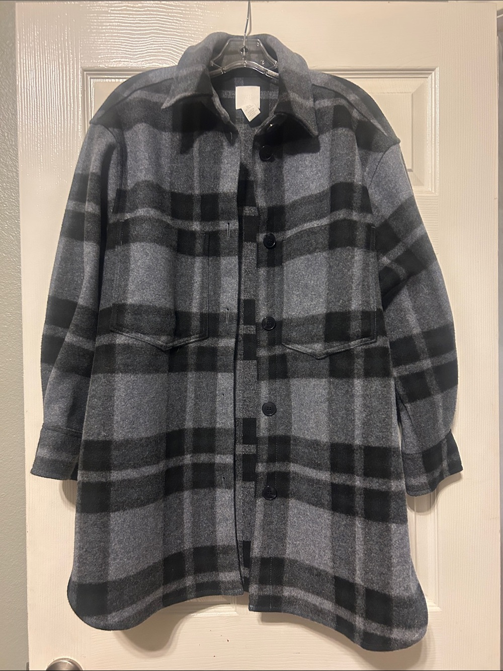 H&M Black and Gray Plaid Shirt Jacket. Medium